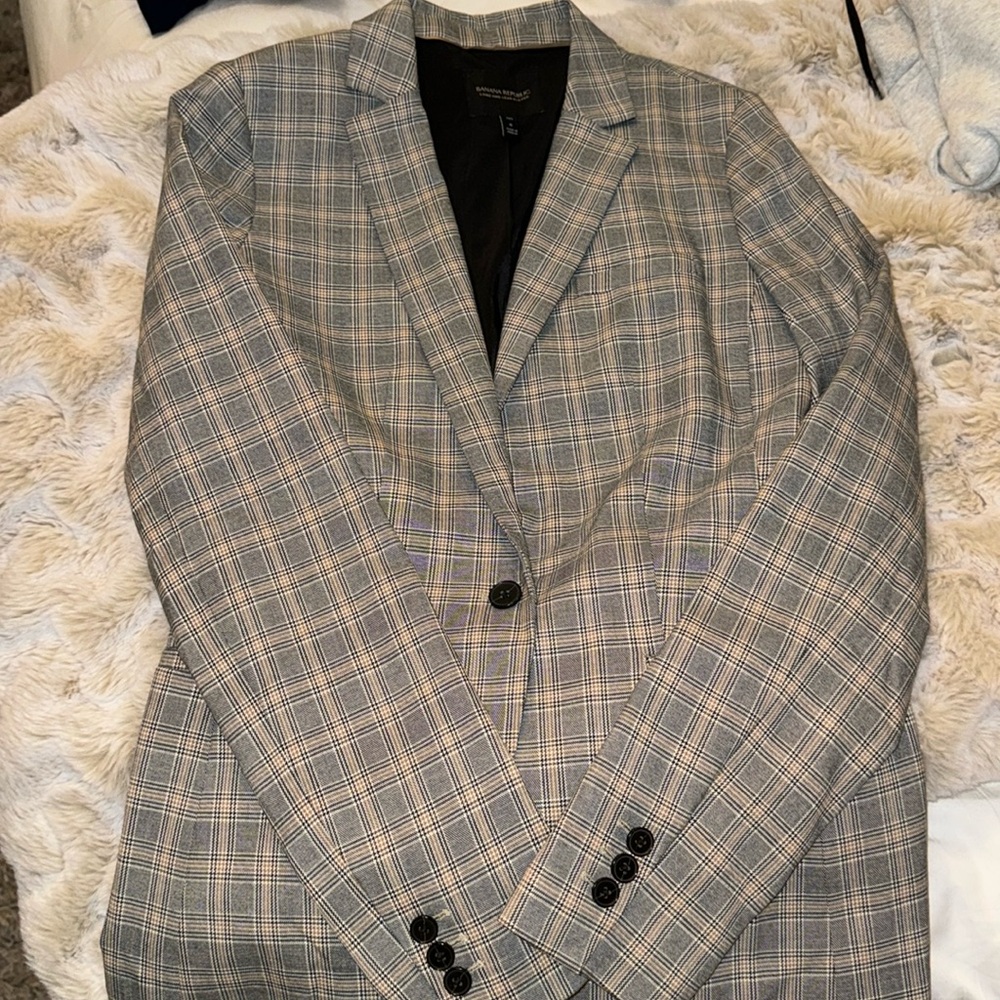 BR Long and Lean Blazer - Picture 4 of 8